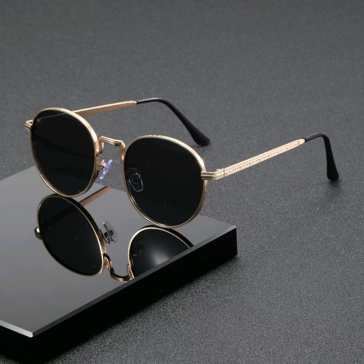 Klasyczne okrągłe okulary prze – Vintage Fashion Enthusiasts recenzja i cena